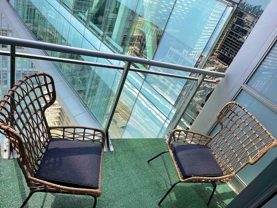 Stunning Condo Wit Amazing View 5Mins From Cntower Toronto Dış mekan fotoğraf