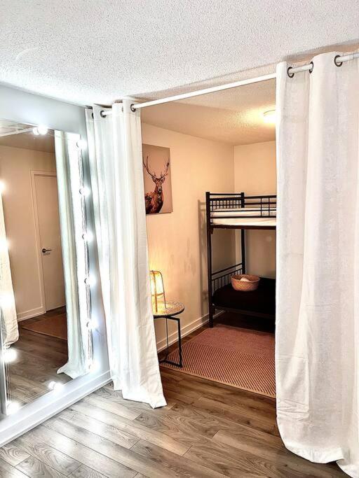 Stunning Condo Wit Amazing View 5Mins From Cntower Toronto Dış mekan fotoğraf