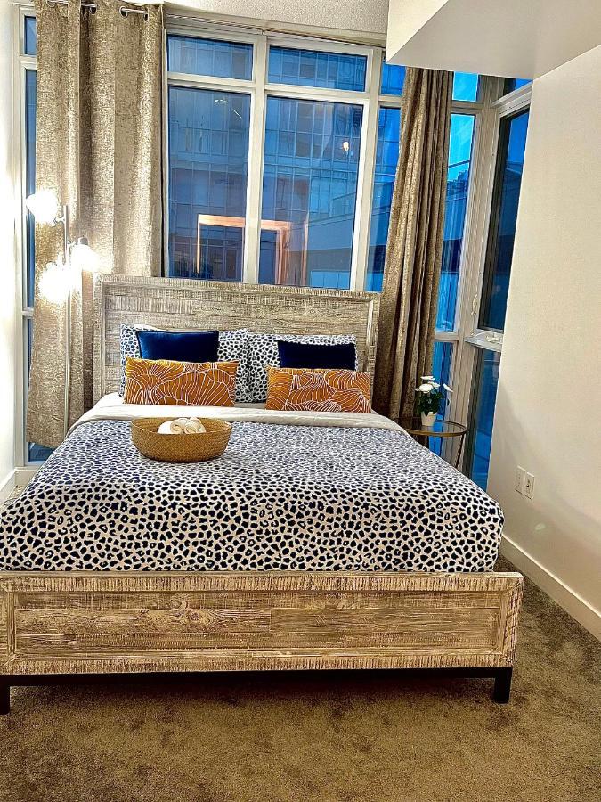 Stunning Condo Wit Amazing View 5Mins From Cntower Toronto Dış mekan fotoğraf