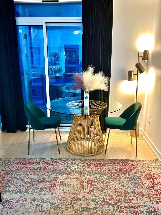 Stunning Condo Wit Amazing View 5Mins From Cntower Toronto Dış mekan fotoğraf