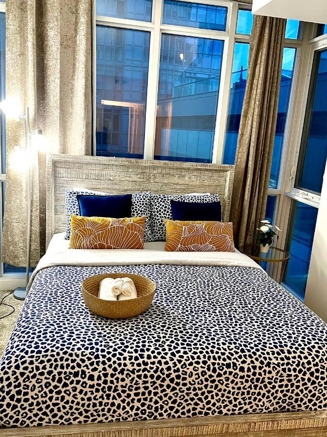 Stunning Condo Wit Amazing View 5Mins From Cntower Toronto Dış mekan fotoğraf